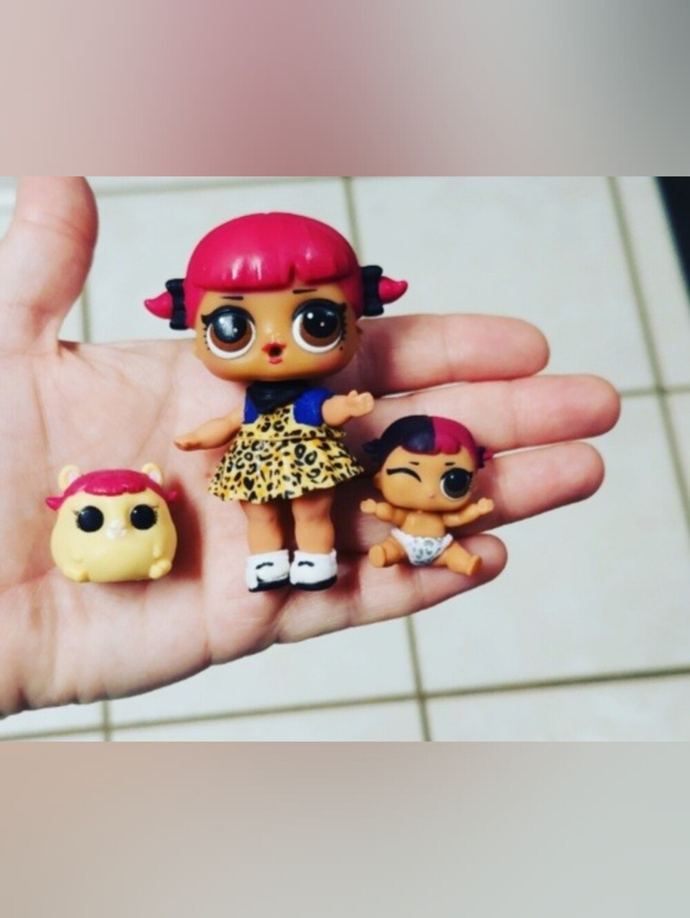MGA LOL Surprise Dolls Series 2 Let's Be Friends Cherry Family